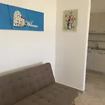 شقة Salieri لاتينا